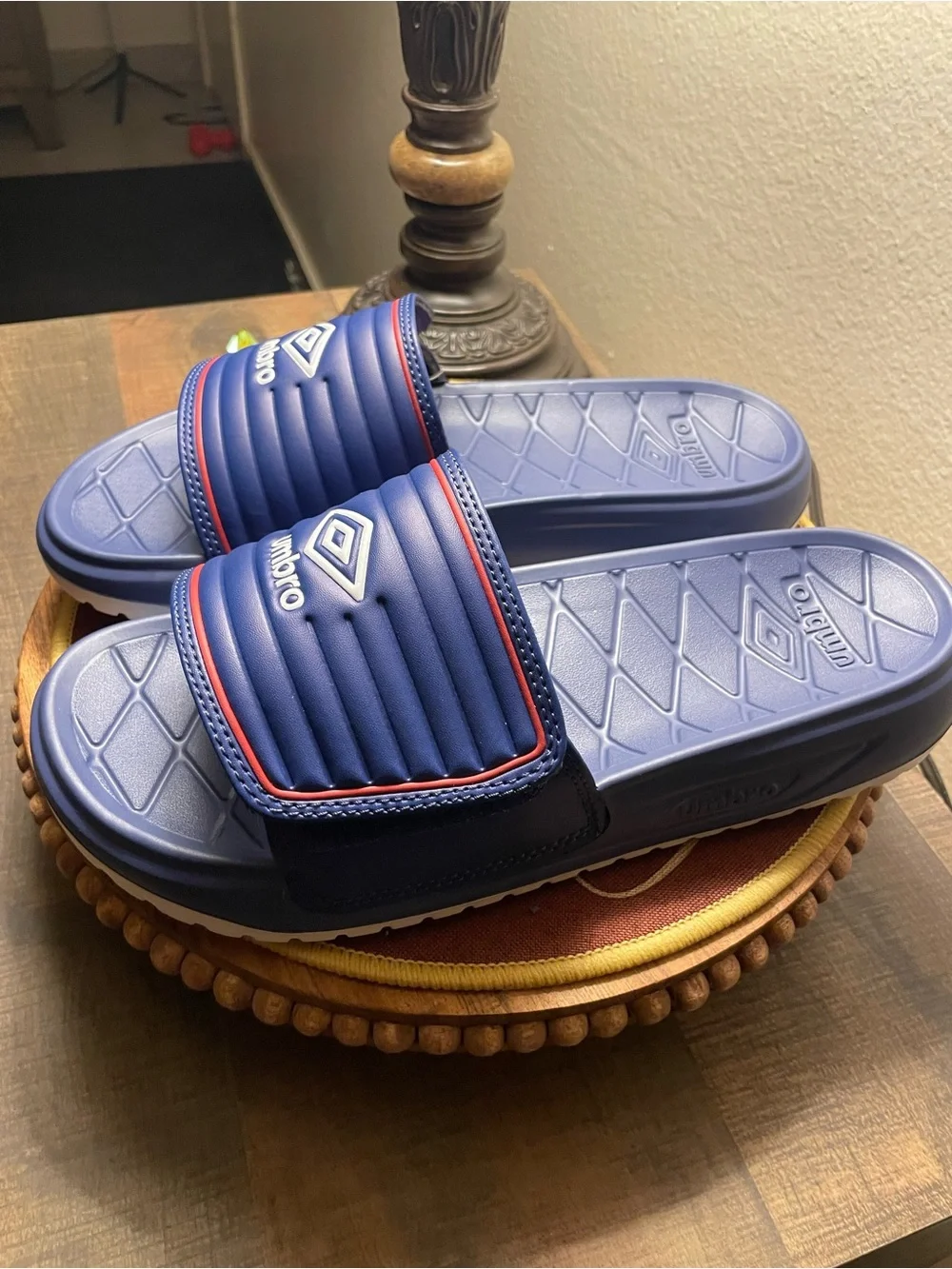 Umbro Men’s Navy Slide Sandals size 9 comfortable slides